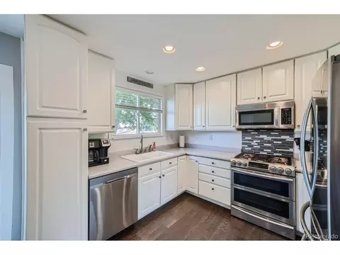 1530 S Queen St, Lakewood, CO 80232