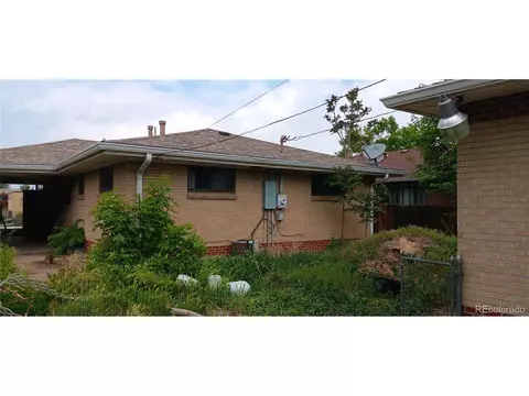 2008 Moline St, Aurora, CO 80010 photo 2