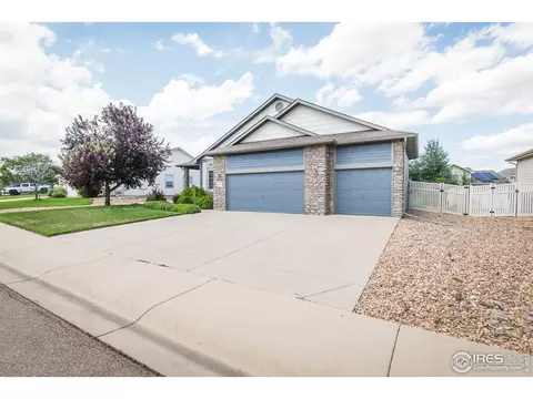 9858 Buffalo St, Longmont, CO 80504 photo 2