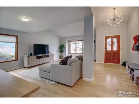 2525 Mapleton Ct, Longmont, CO 80503 photo 4