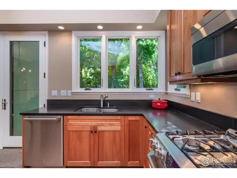 241 Pearl St, Boulder, CO 80302 photo 8