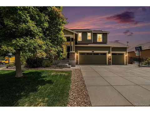 32 S Newbern Way, Aurora, CO 80018