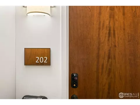 901 Pearl St #202, Boulder, CO 80302 photo 3