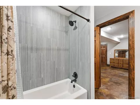 Bath - 6271 Valley Ln, Morrison, CO 80465 photo 9 of 9