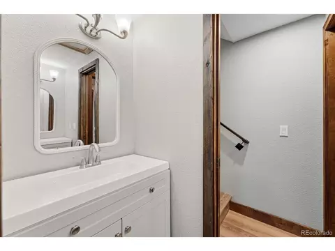 Bath - 6271 Valley Ln, Morrison, CO 80465 photo 5 of 9