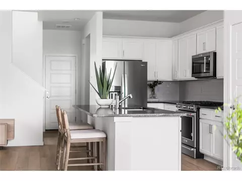 21242 E 63rd Dr, Aurora, CO 80019 photo 5