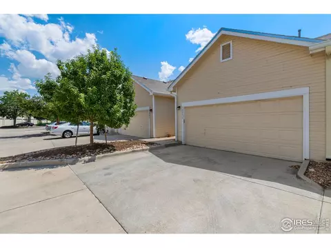 12271 E 2nd Dr, Aurora, CO 80011 photo 2