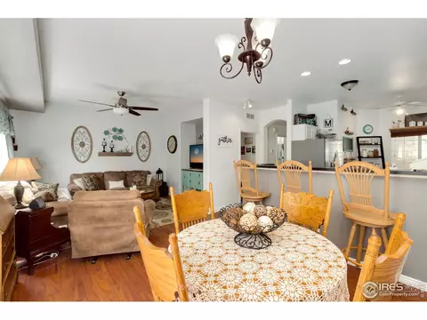 12271 E 2nd Dr, Aurora, CO 80011 photo 9