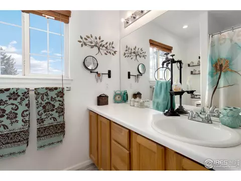 12271 E 2nd Dr, Aurora, CO 80011 photo 17