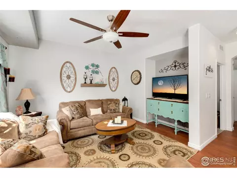 12271 E 2nd Dr, Aurora, CO 80011 photo 8