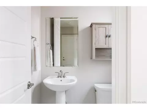 9740 E 59th Dr, Denver, CO 80238 photo 11