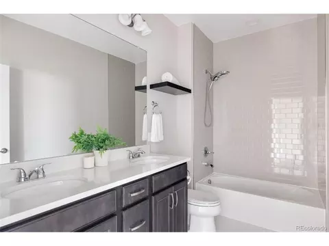 9740 E 59th Dr, Denver, CO 80238 photo 20