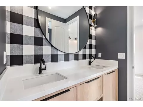 7033 E Lake Cir, Centennial, CO 80111 photo 27