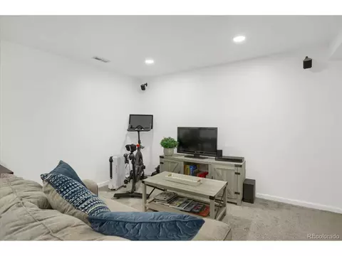 Undisclosed, Aurora, CO 80013 photo 25