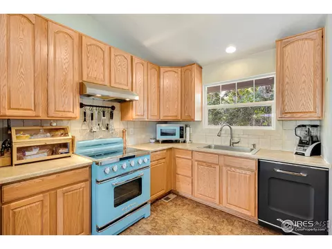 5735 Hickory Cir, Frederick, CO 80504 photo 7