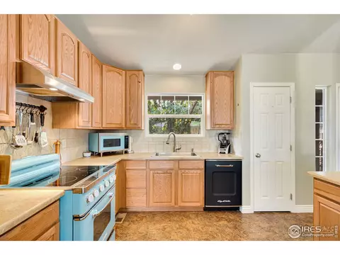 5735 Hickory Cir, Frederick, CO 80504 photo 6