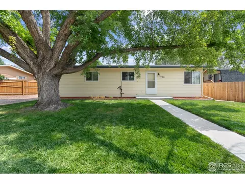 1050 6th St, Berthoud, CO 80513 photo 1