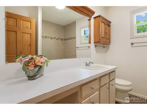 1050 6th St, Berthoud, CO 80513 photo 11