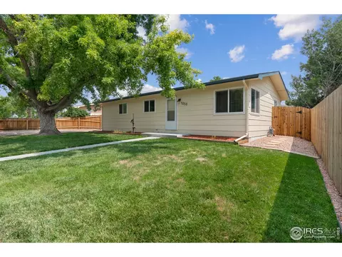 1050 6th St, Berthoud, CO 80513 photo 3