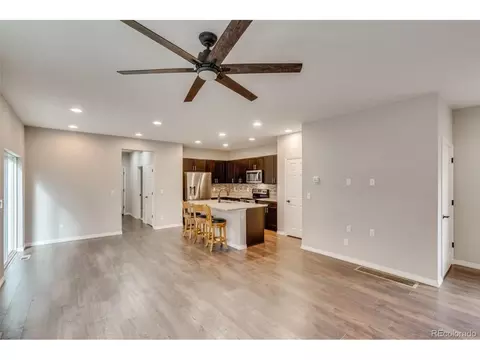 15747 Elk Pl, Denver, CO 80239 photo 5