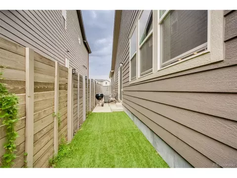 15747 Elk Pl, Denver, CO 80239 photo 17