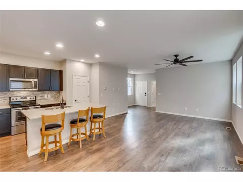 15747 Elk Pl, Denver, CO 80239 photo 6