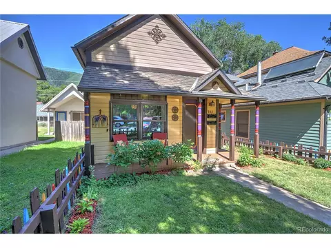 923 Colorado Ave, Glenwood Springs, CO 81601
