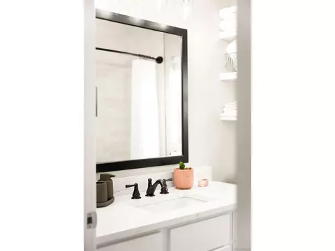 Bath - 3017 N Steele St, Denver, CO 80205 photo 4 of 5