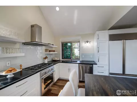 4892 Darwin Ct, Boulder, CO 80301 photo 8