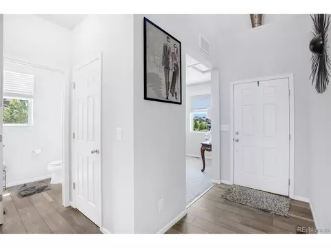 27215 E Ottawa Dr, Aurora, CO 80016 photo 3