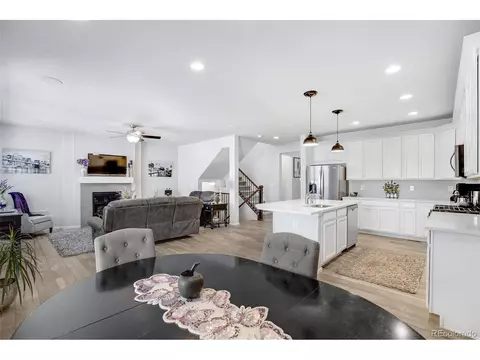 27215 E Ottawa Dr, Aurora, CO 80016 photo 4