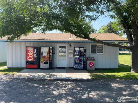 466 Cedar Ave, Akron, CO 80720 photo 4