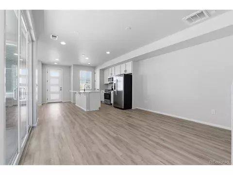 Living - 24380 E 42nd Ave, Aurora, CO 80019 photo 1 of 2