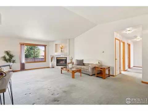422 S 8th St, Berthoud, CO 80513 photo 5