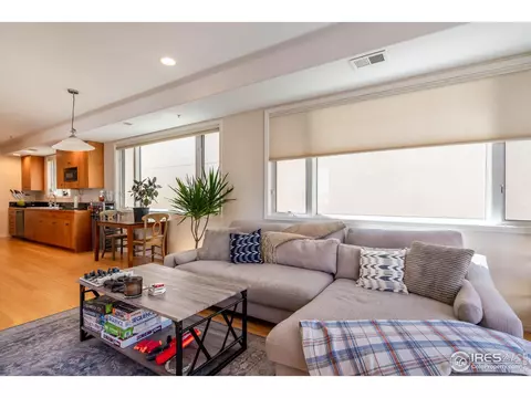 726 Pearl St #B, Boulder, CO 80302 photo 2