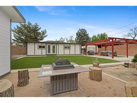 Exterior - 3017 Cimarron St, Aurora, CO 80011 photo 5 of 7