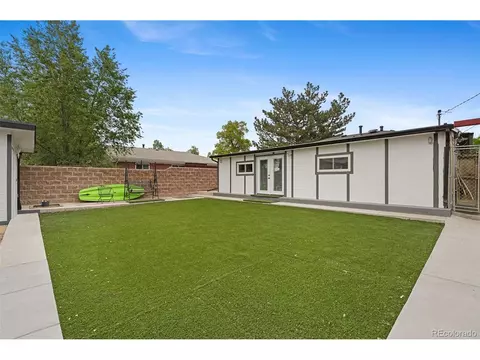 Exterior - 3017 Cimarron St, Aurora, CO 80011 photo 7 of 7