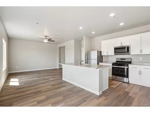 Kitchen - 48160 Shetland Dr, Bennett, CO 80102 photo 2 of 5