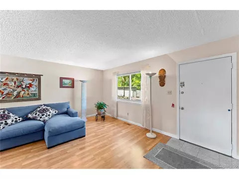 532 E Highline Cir, Centennial, CO 80122