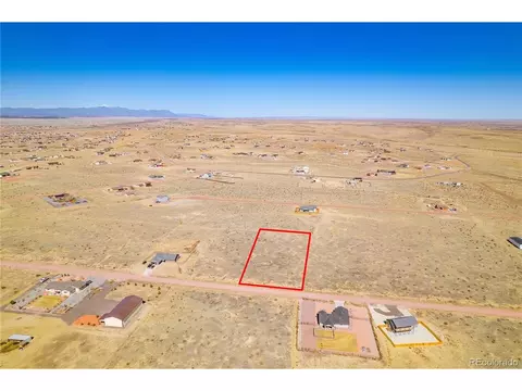 1935 E Frying Pan Dr, Pueblo, CO 81007