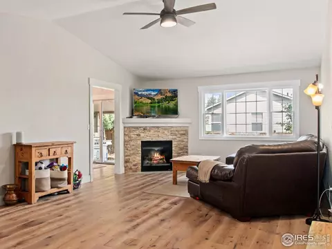 180 E Turner Ave, Berthoud, CO 80513 photo 3