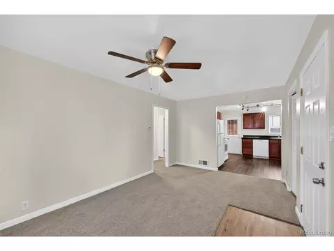 815 Macon St, Aurora, CO 80010 photo 6