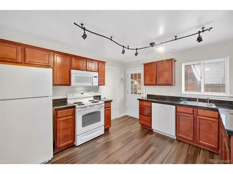 815 Macon St, Aurora, CO 80010 photo 8
