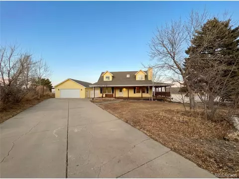 Exterior - 3000 Sundown Dr, Berthoud, CO 80513 photo 4 of 12