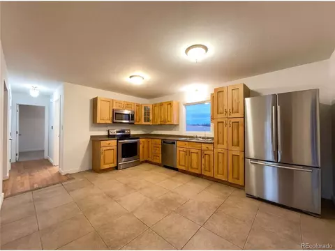 Kitchen - 3000 Sundown Dr, Berthoud, CO 80513 photo 3 of 3