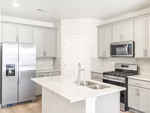 22230 E 8th Ave, Aurora, CO 80018 photo 6