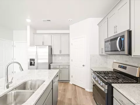 22230 E 8th Ave, Aurora, CO 80018 photo 11