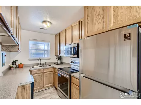 225 E 8th Ave #D-3, Longmont, CO 80504 photo 4