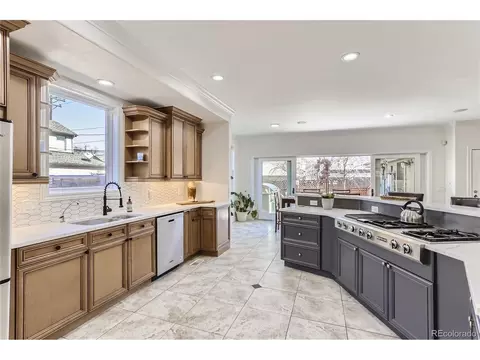 Kitchen - 500 Jackson St, Denver, CO 80206 photo 2 of 2