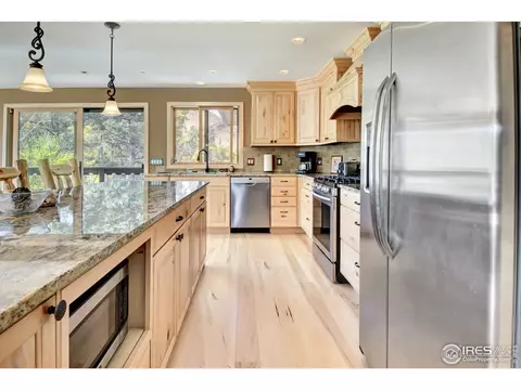 32322 S St Vrain Dr, Lyons, CO 80540 photo 6